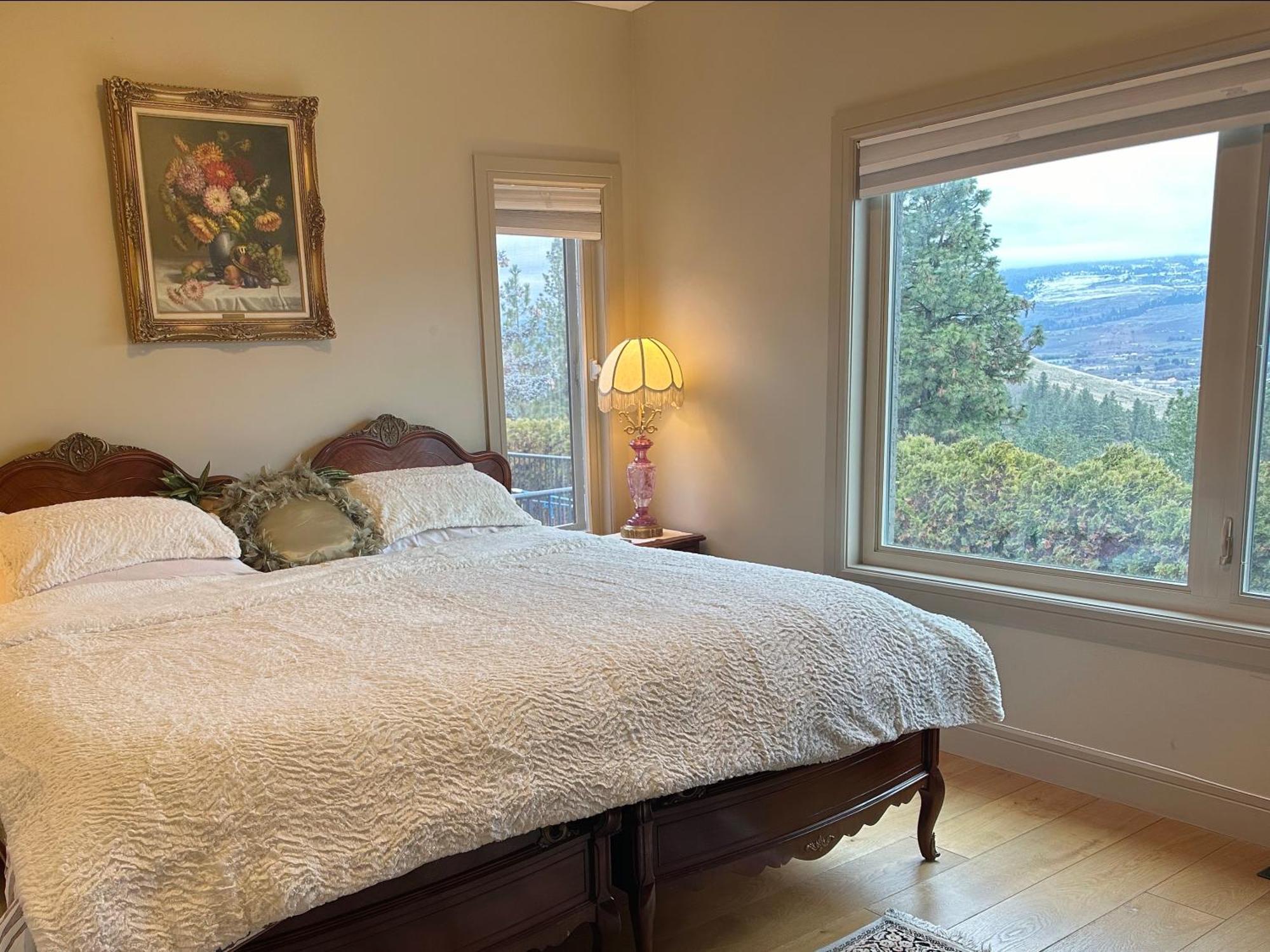 Under The Tree - Bed & Breakfast Kelowna Buitenkant foto